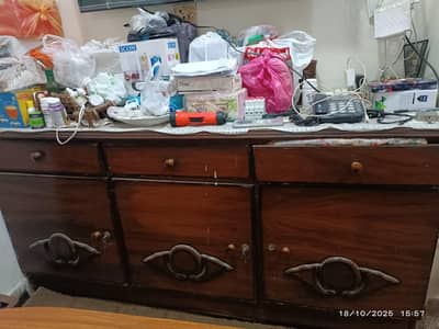 Side board