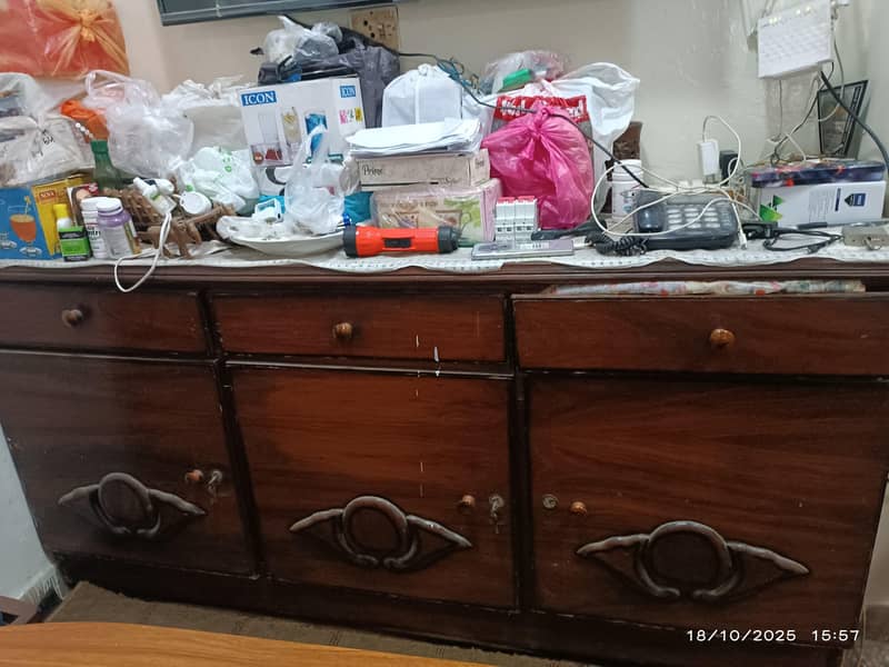 Side board 0