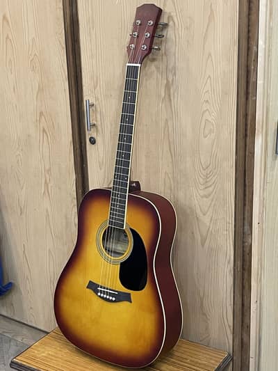 Guitar accoustic professional urgent sale