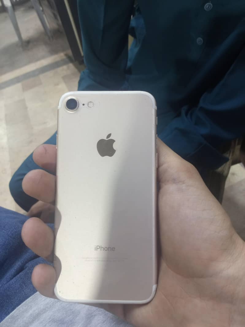 iphone 7 (128)GB 5