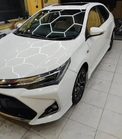 TOYOTA COROLLA 1.8 GRANDE BLACK INTERIOR 2024