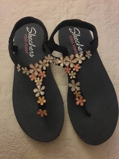 Branded Shoes for Ladies SKECHERS