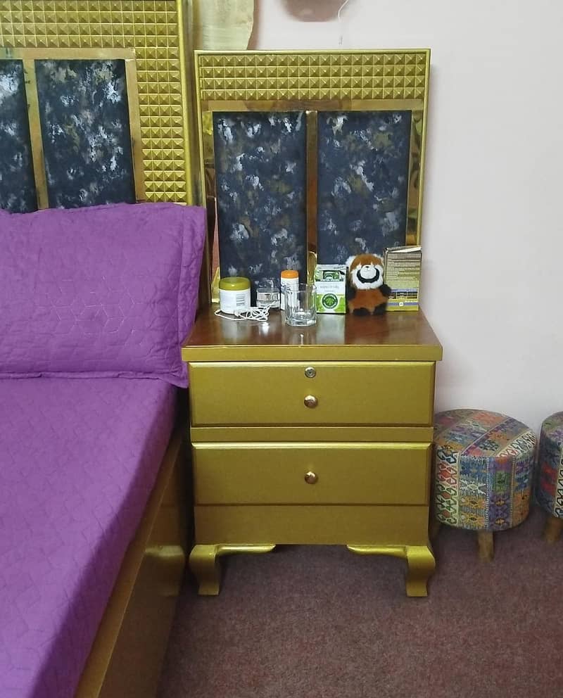 Bed Set with Side Table & Dressing 2