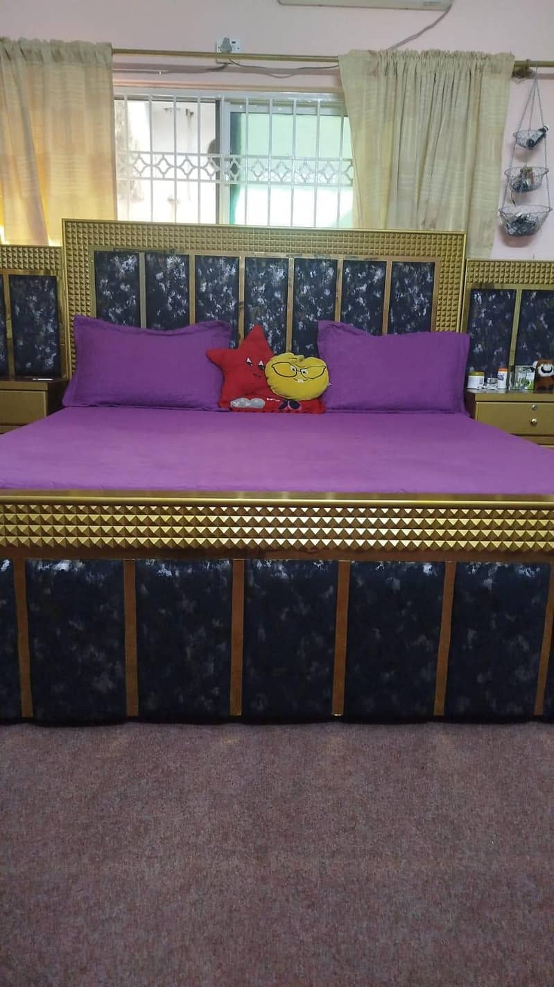 Bed Set with Side Table & Dressing 3