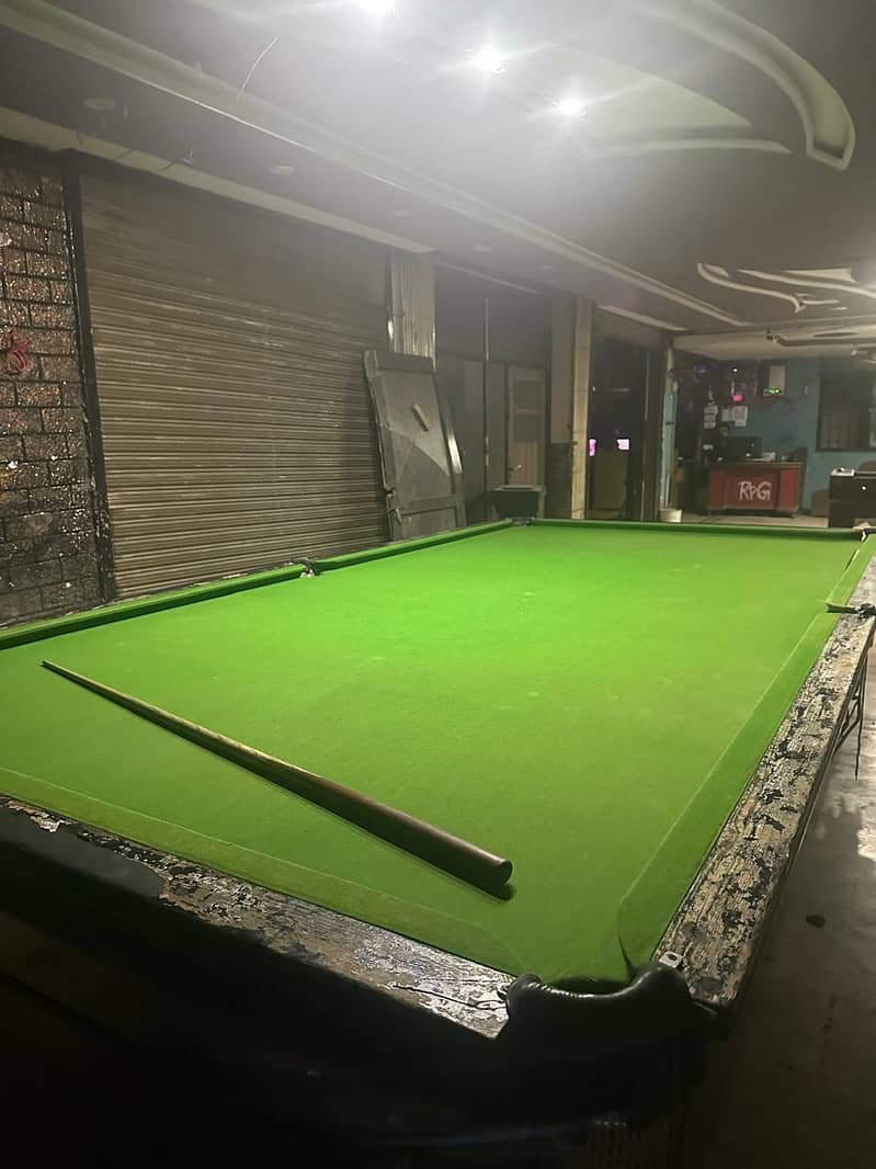 Snooker Table 8