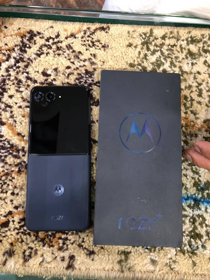 motorola razr plus 2024 2