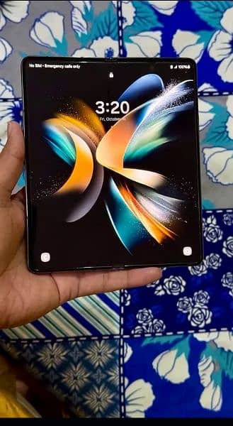 Samsung Galaxy z fold 4 box all accessories pin Spot not visible