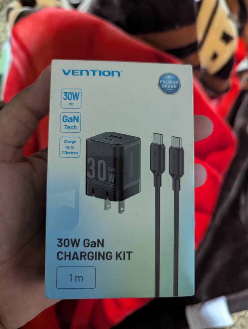 Mobile Charger 30 Watt Dual Port Tye C and A 0