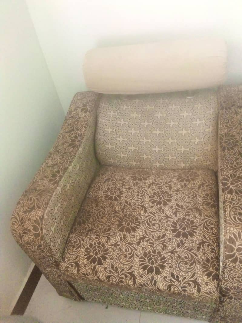7 seater sofa 0