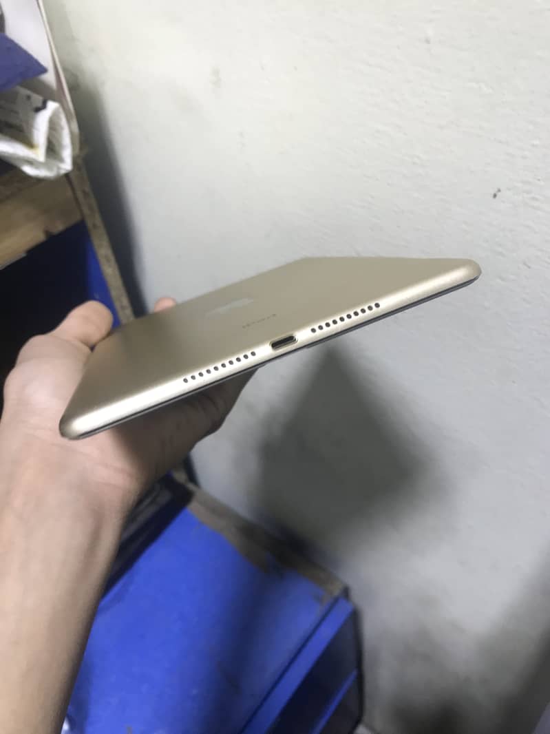 iPad mini 4 4