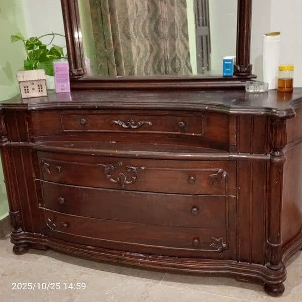 dressing table 3