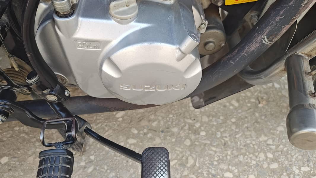 Suzuki 4