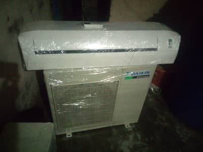 Daikin 1.5 ton inverter