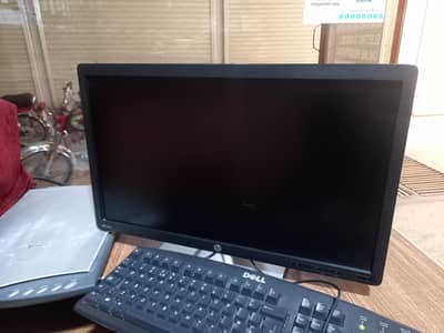 HP Z22i Z Dislay IPS LED 22" Gaming PC IN Very Cheap Price