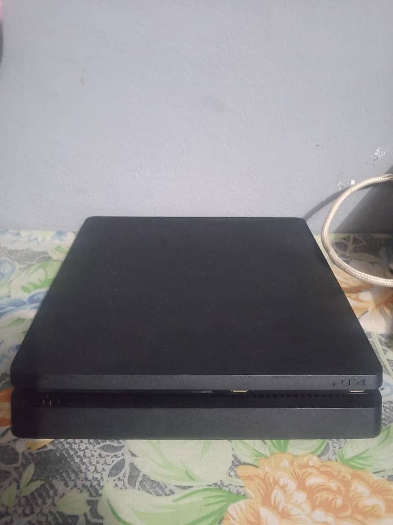 ps4 slim 0