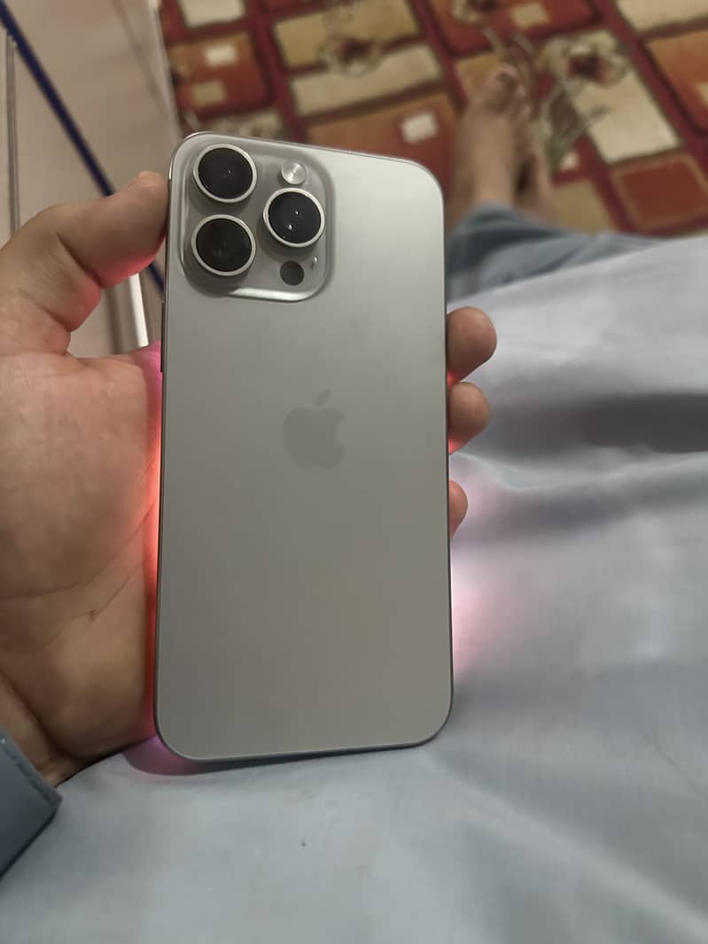 Iphone 15 pro max bypass 256gb like new 0