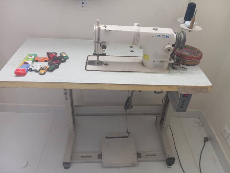 Juki/Jack sewing selai Machine in good condition for urgent sale ...