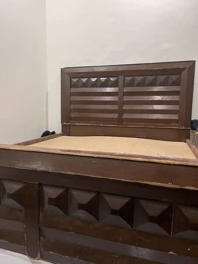 Bed for sale (rough condition)