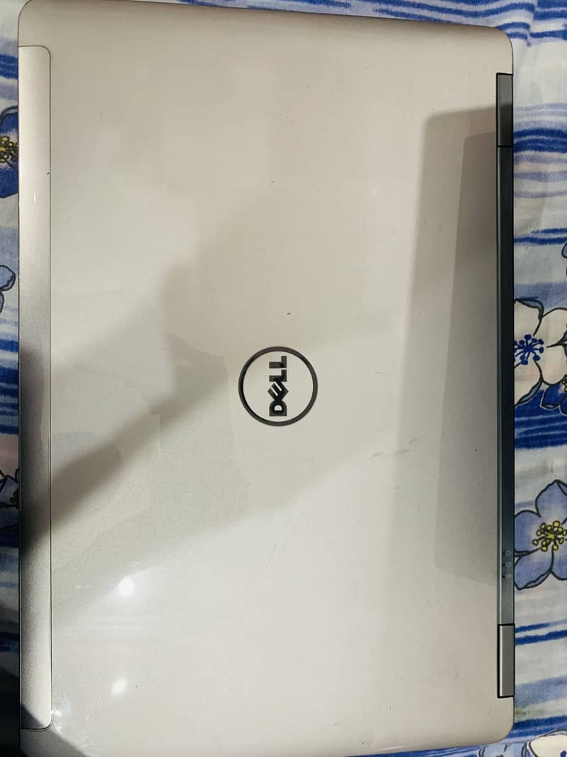 Dell Laptop 0