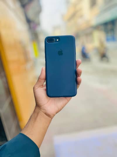 7 plus PTA APPROVED (128) GB urgent For sall