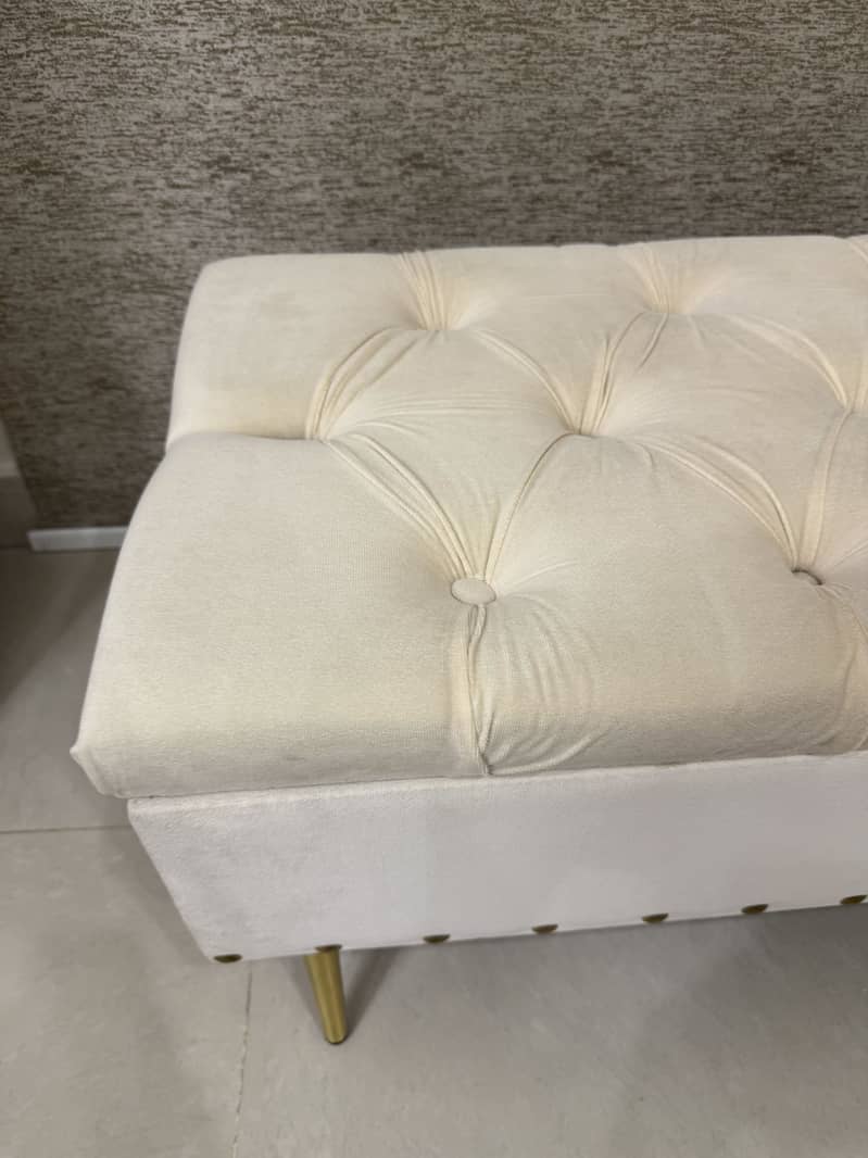 Settee sofa with storage 2