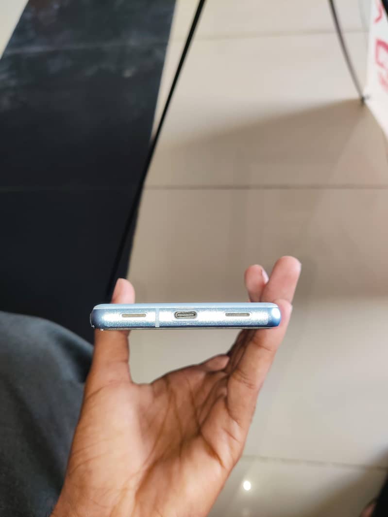 Google Pixel 7a – Mint Condition 4