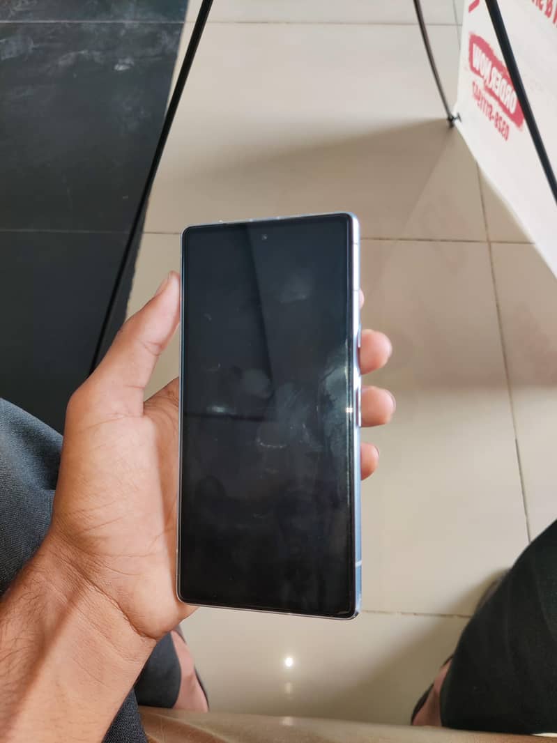 Google Pixel 7a – Mint Condition 5