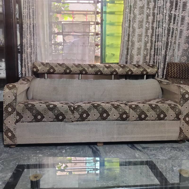 5 seater sofa 0