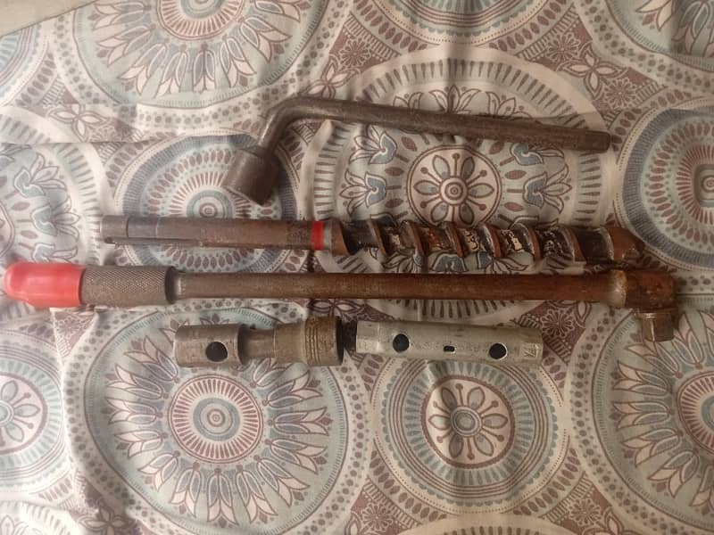 Antique Tools / Instruments 7