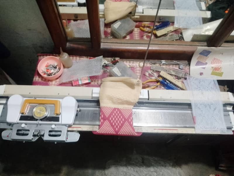 singer knitting machine 1
