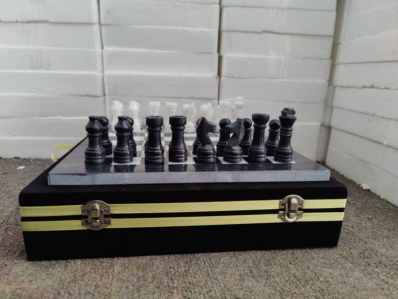 MARBLE CHESS DECOR SET 7