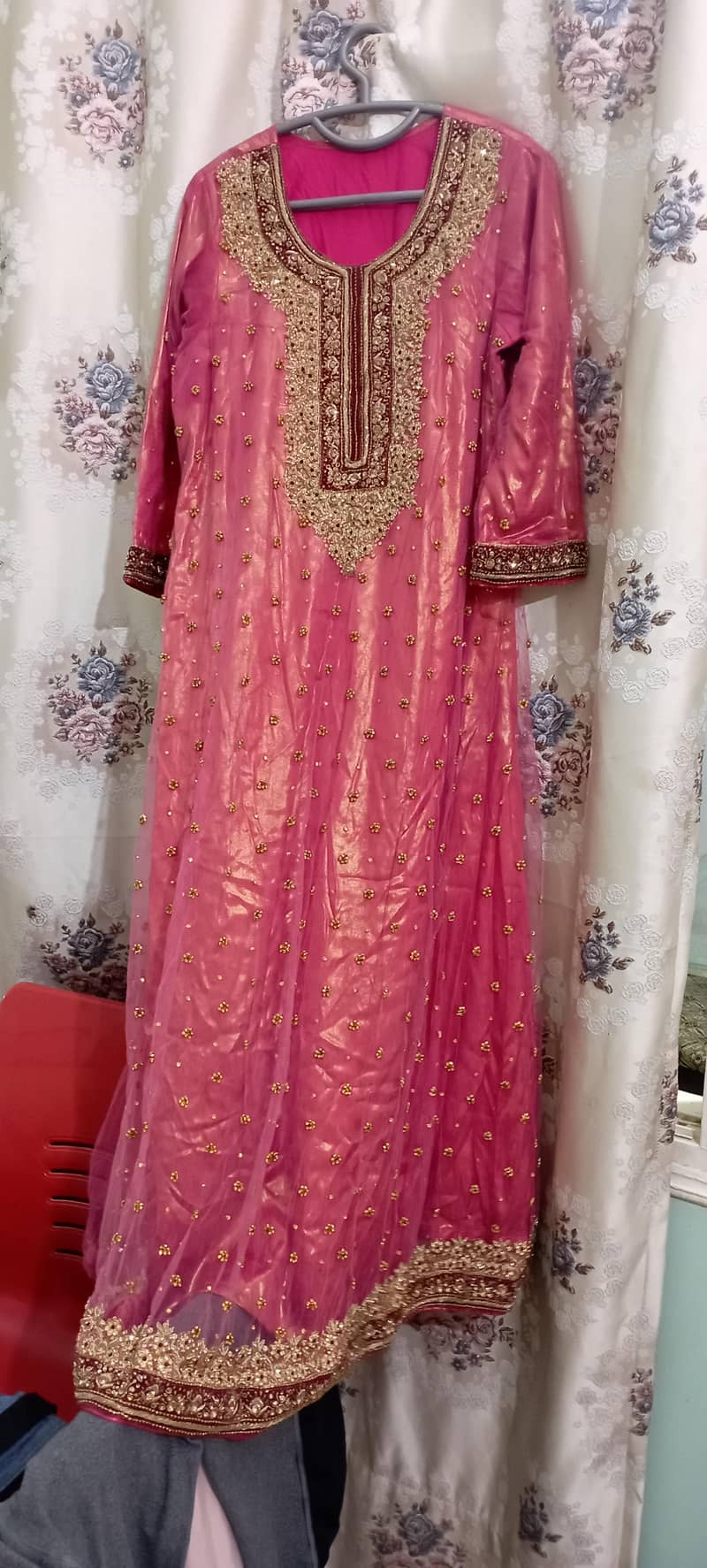 pre-loved dresses available. condition is 10/10 2