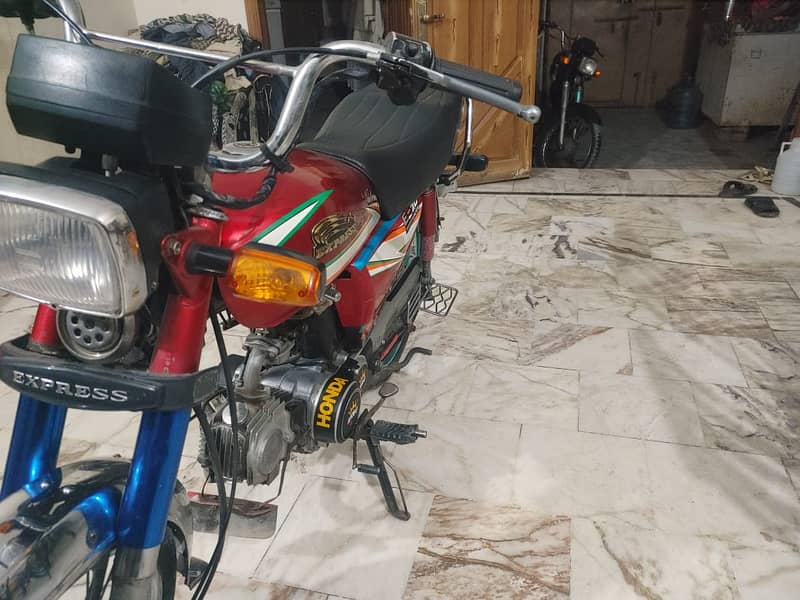 Express 70cc 2017 8