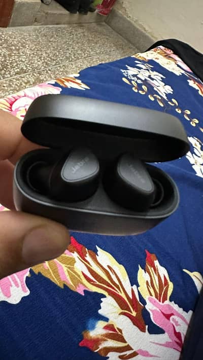 JABRA ELITE 5 WITH NOISE CANCELATION