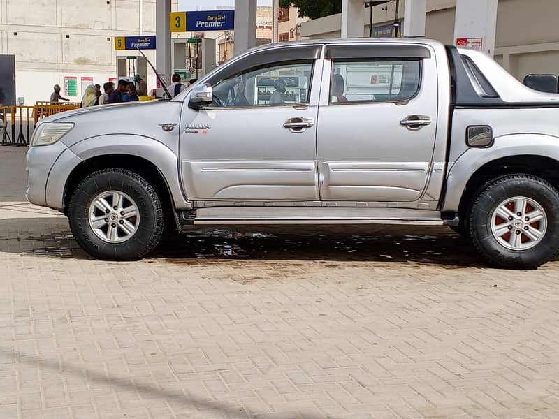 2012 model 2012 registration Karachi 0