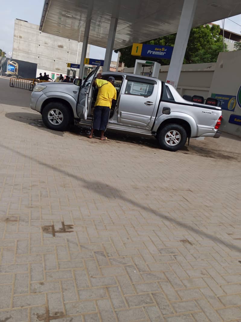 2012 model 2012 registration Karachi 1