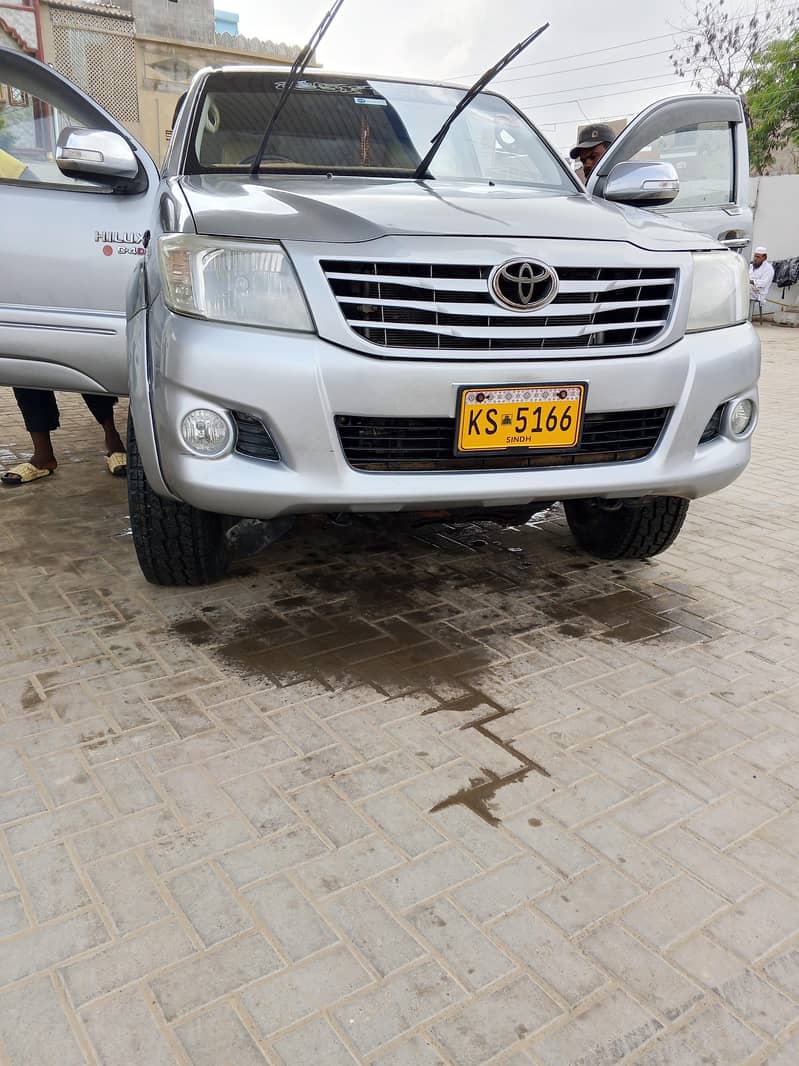 2012 model 2012 registration Karachi 4