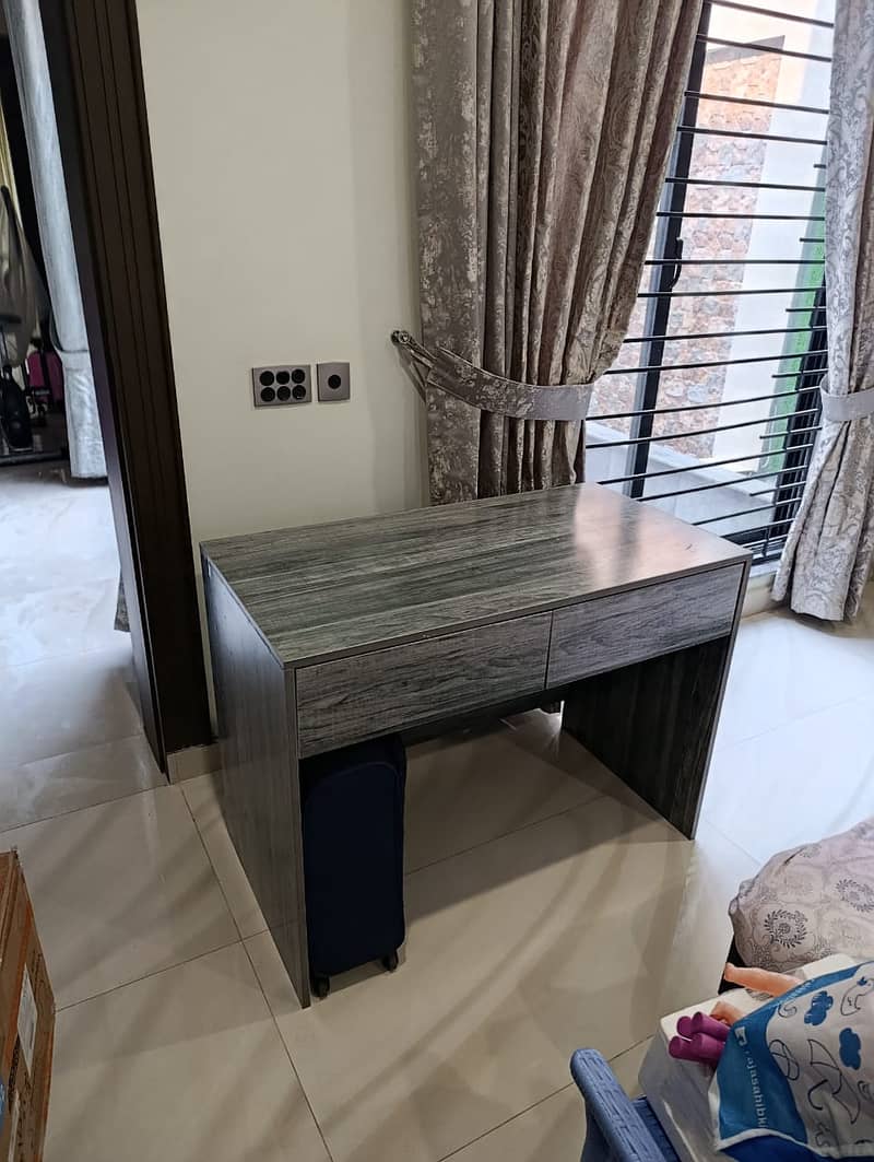 Work / Study Table 7