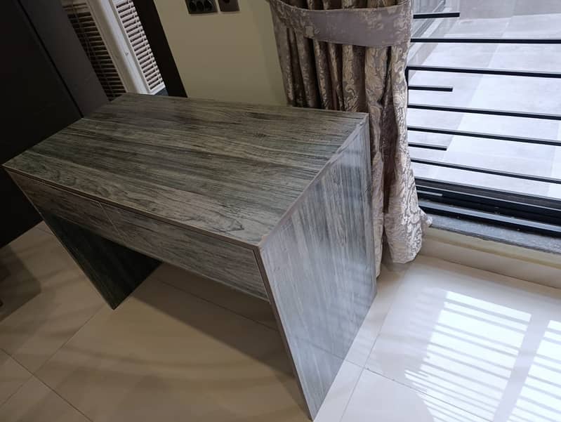 Work / Study Table 0