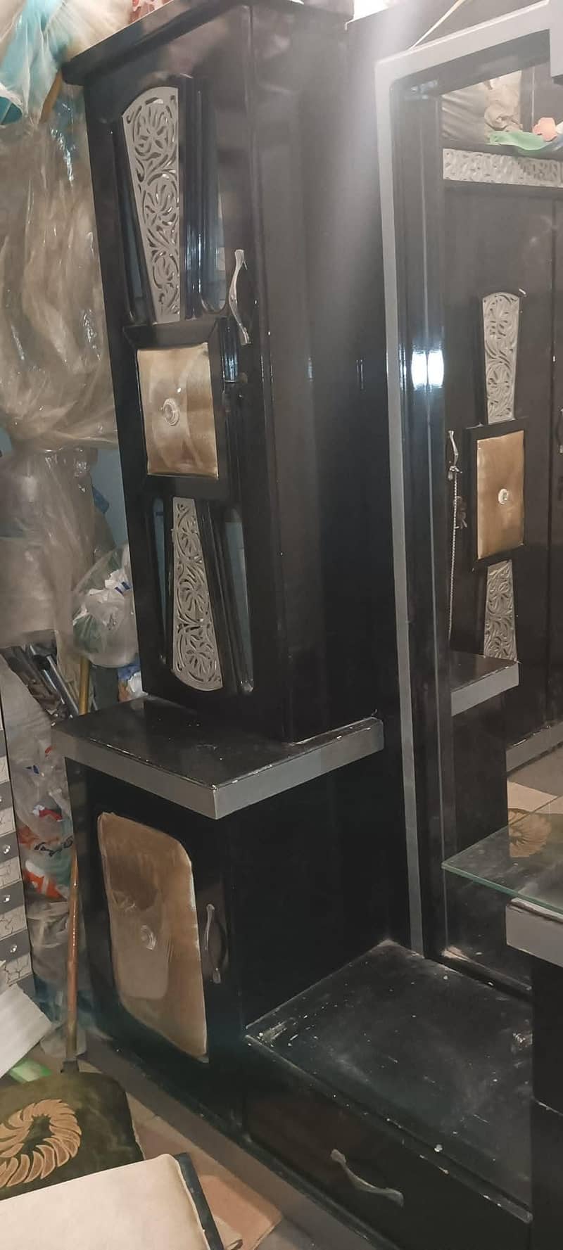 Bed dico  dressing table +stool 5