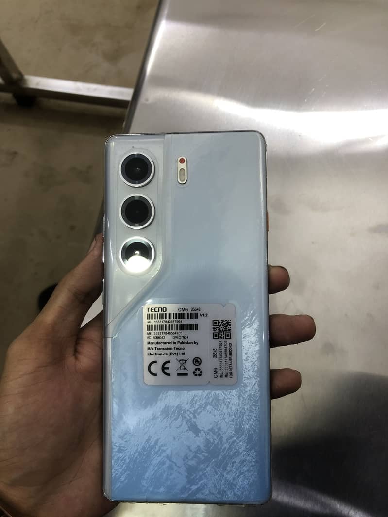 Techno camon 40 pro 2