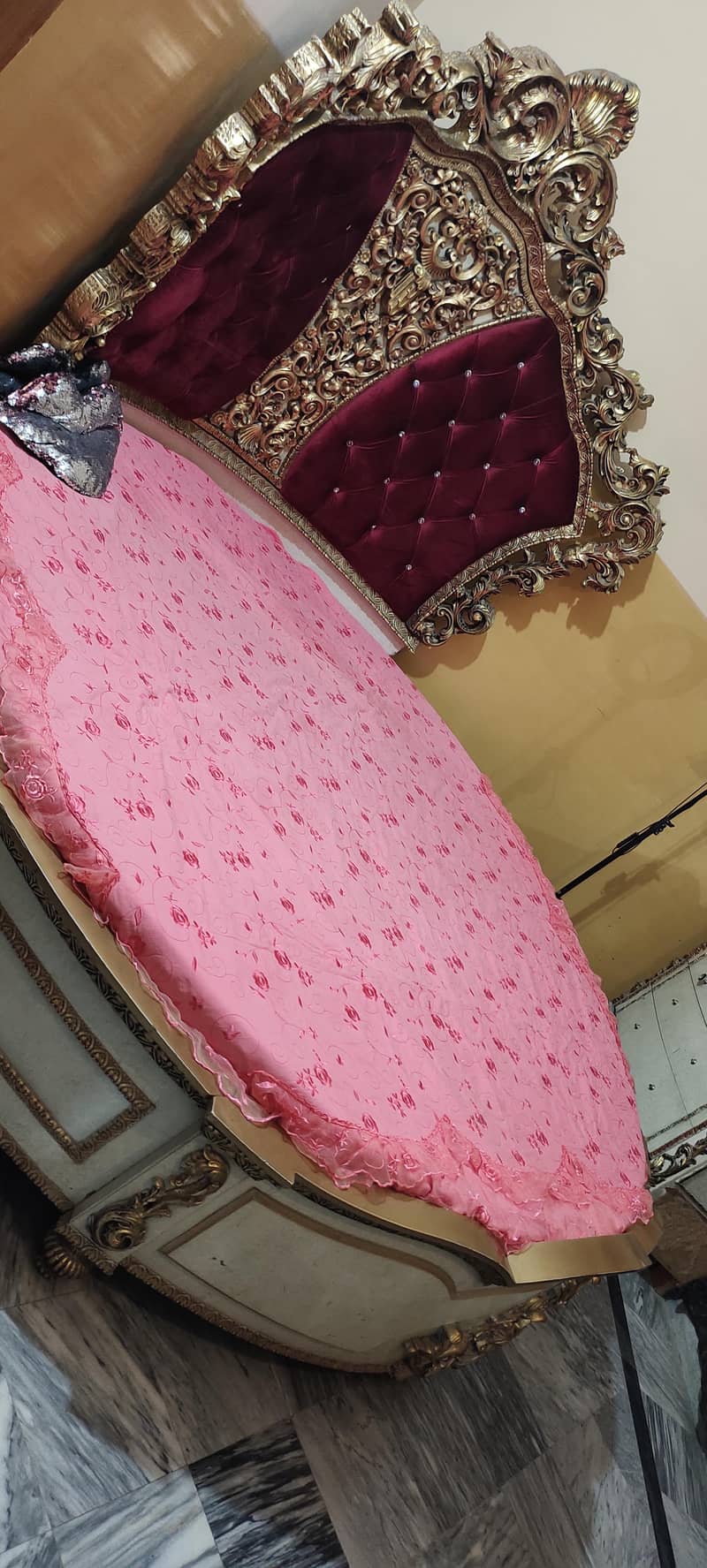 interior round bed set. 1