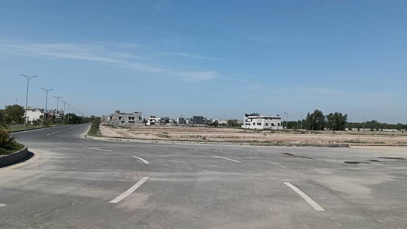 5 Marla Ready-for-Possession Plot in Shoaib Block, SA Gardens Phase 2 Perfect Location! 6