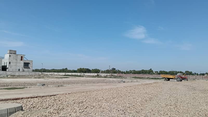 5 Marla Ready-for-Possession Plot in Shoaib Block, SA Gardens Phase 2 Perfect Location! 9