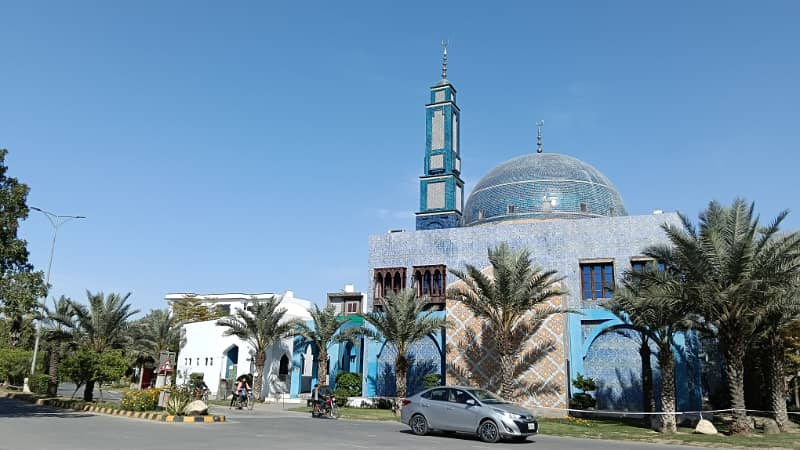 8 Marla Ready-for-Possession Plot in Premium Residencia, SA Gardens Phase 2 Prestigious Location! 0