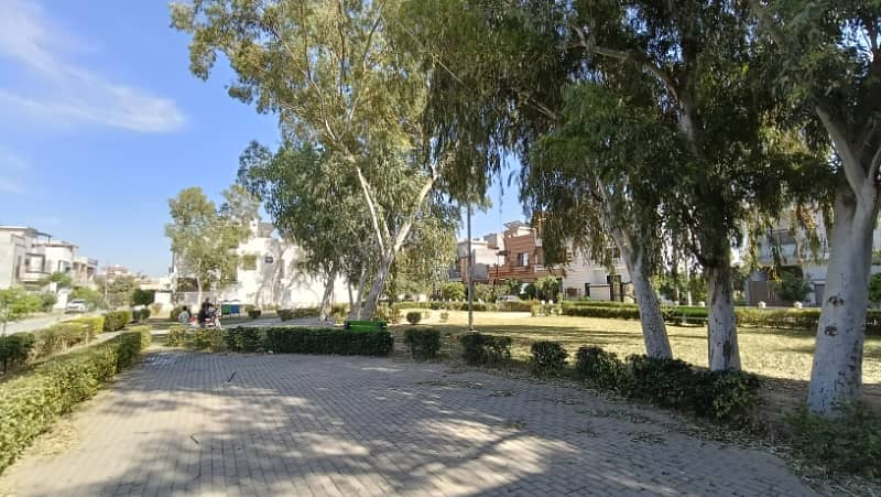 8 Marla Ready-for-Possession Plot in Premium Residencia, SA Gardens Phase 2 Prestigious Location! 9