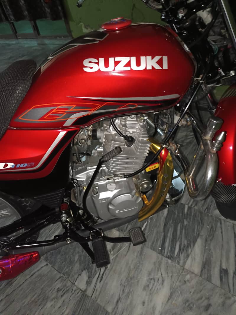 Suzuki 4