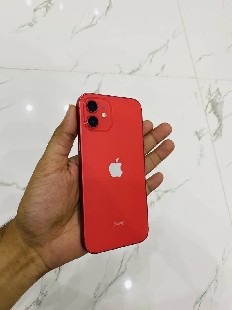 iPhone 12 in 256 gb pta approved with box. 9