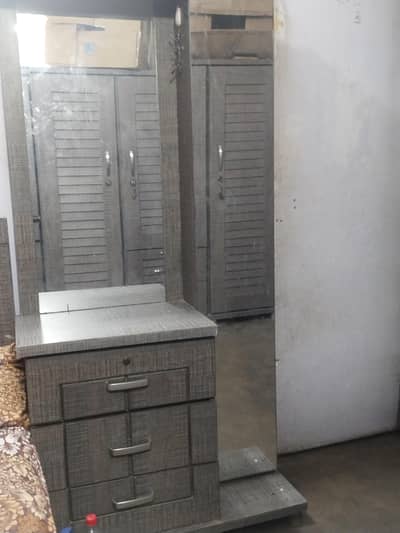 dressing table