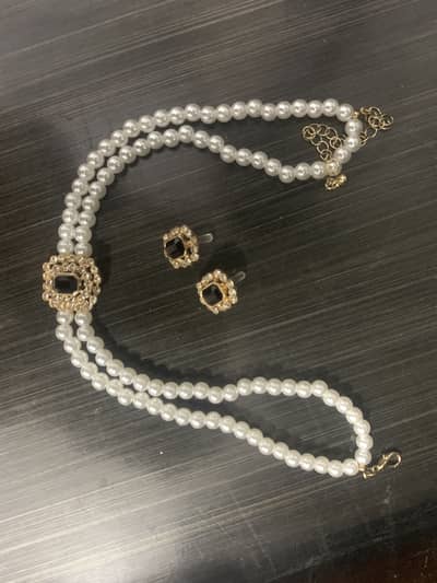 Chokar with earrings